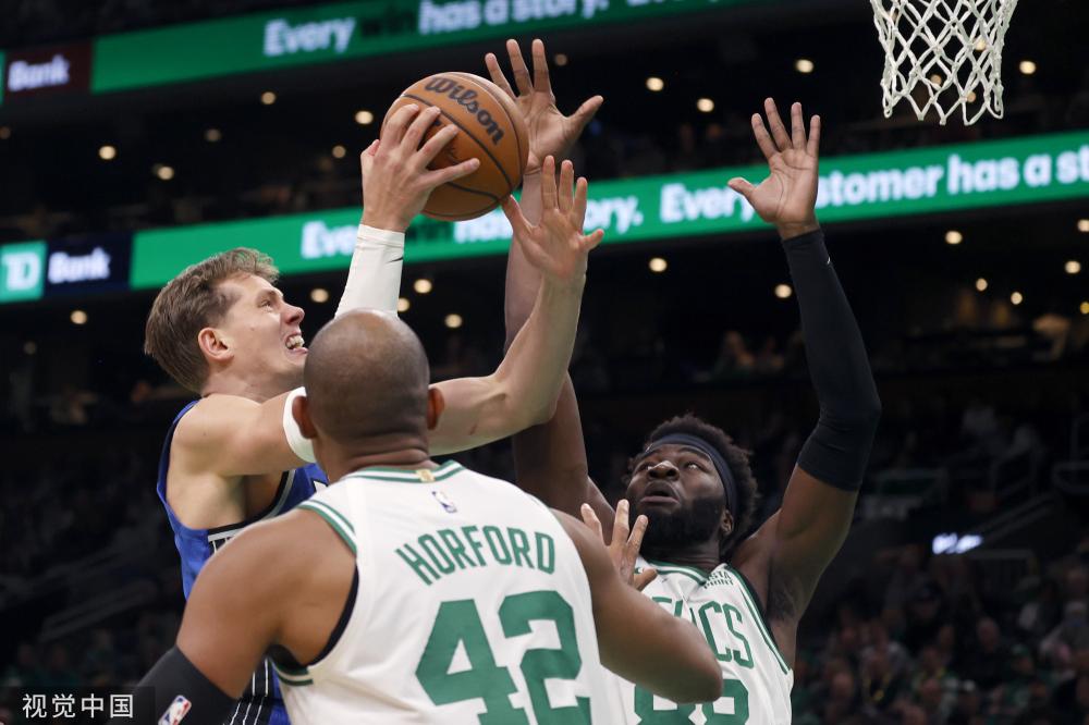 力而聞名於 力而聞名於