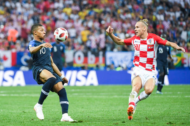 发了广泛讨 发了广泛讨